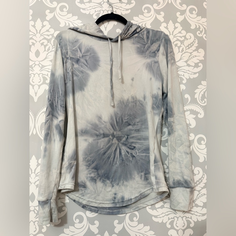 4/$25 • BB Collection Tie-Dye‎ Hooded Top